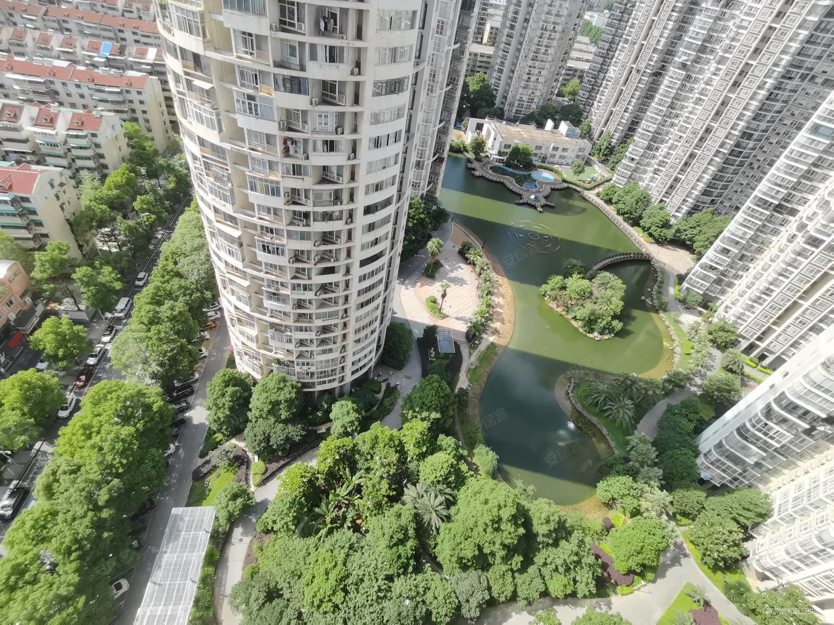 顺天黄金海岸4室2厅2卫144.29㎡南北152万