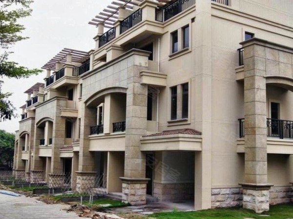 新天半山(别墅)5室3厅5卫豪华装修 居家办公皆可可随时看房