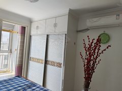 青岛黄岛隐珠慧海套精装套一，家具家电全新干净，室内整洁，出租1100出租房源真实图片