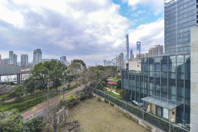 保利one565室2厅5卫778㎡南15000万