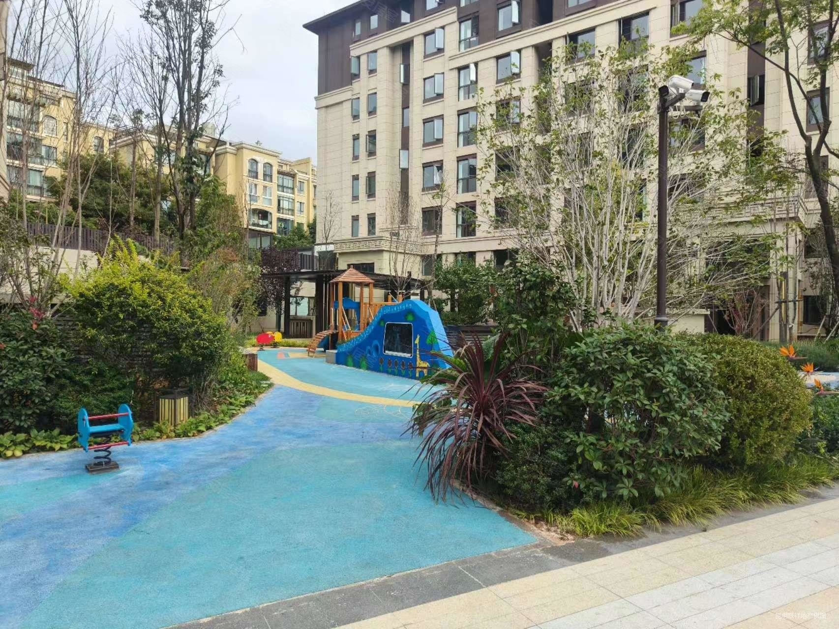 商品住宅 南北通透,德润香山府二手房,320万,4室2厅,2卫,142平米-昆明