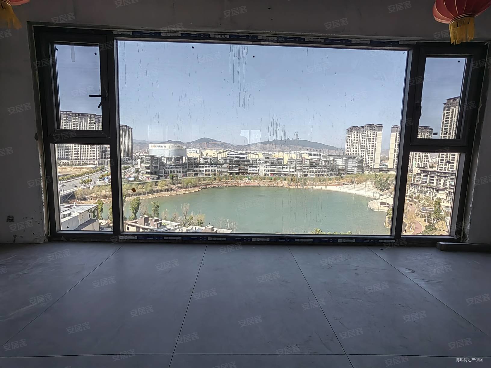 吾悦广场悦湖公馆