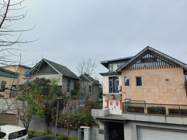 昆明西山滇池度假区滇池高尔夫(别墅)滇池高尔夫独栋别墅!