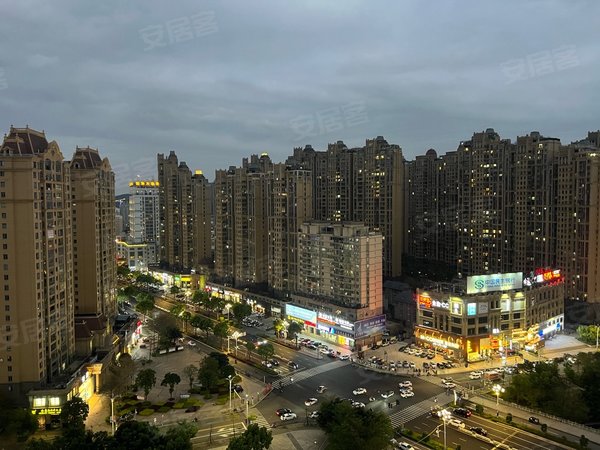 福州长乐吴航万星广场万星地铁口 大套办公 精装成功的第一步成这里