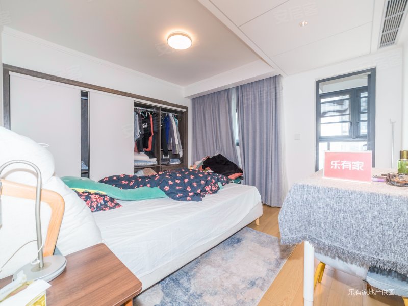 满京华云晓公馆 近地铁 交通便利 中间楼层 精装可拎包入住