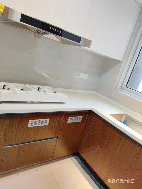 太湖新城天玺3室2厅2卫100.21㎡南北115万