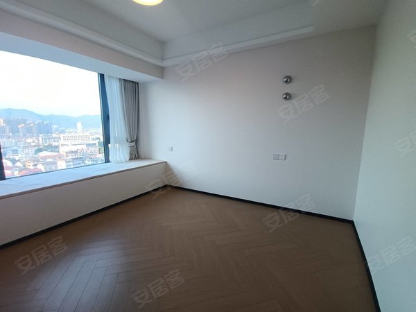 金华东阳横店横店南江府南江府高楼层边套3室，奶油风装修，包物业宽带费，看房有密码出租房源真实图片