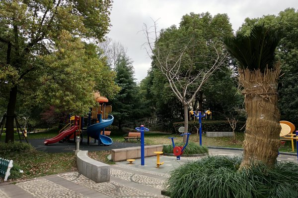 达安春之声花园 东区 优点 不足 达安春之声花园 东区 怎么样 达安春之声花园 东区 周边房产中介经纪人评价 上海安居客