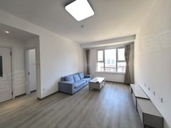 大连开发区双D港免费停车 三期两室 屋内干净离小区门口近 随时入住近湾里轻轨出租房源真实图片