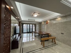 汕头龙湖东海岸壹品湾三期,业主自住房出租,29楼130平,3房2厅2卫出租房源真实图片