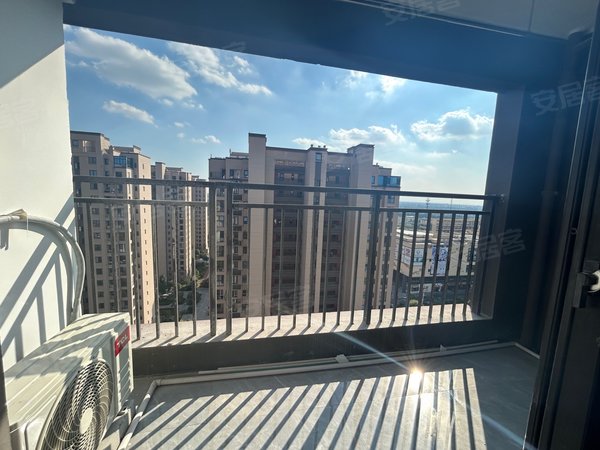 常州武进高新区中梁百悦城南夏墅中梁百悦城精装五房,可做员工宿舍,民