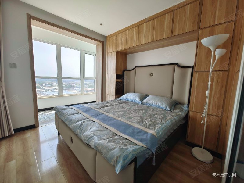 燕郊 紧邻102国道 出门就是进京公交车 68 南向两居,华城嘉苑二手房