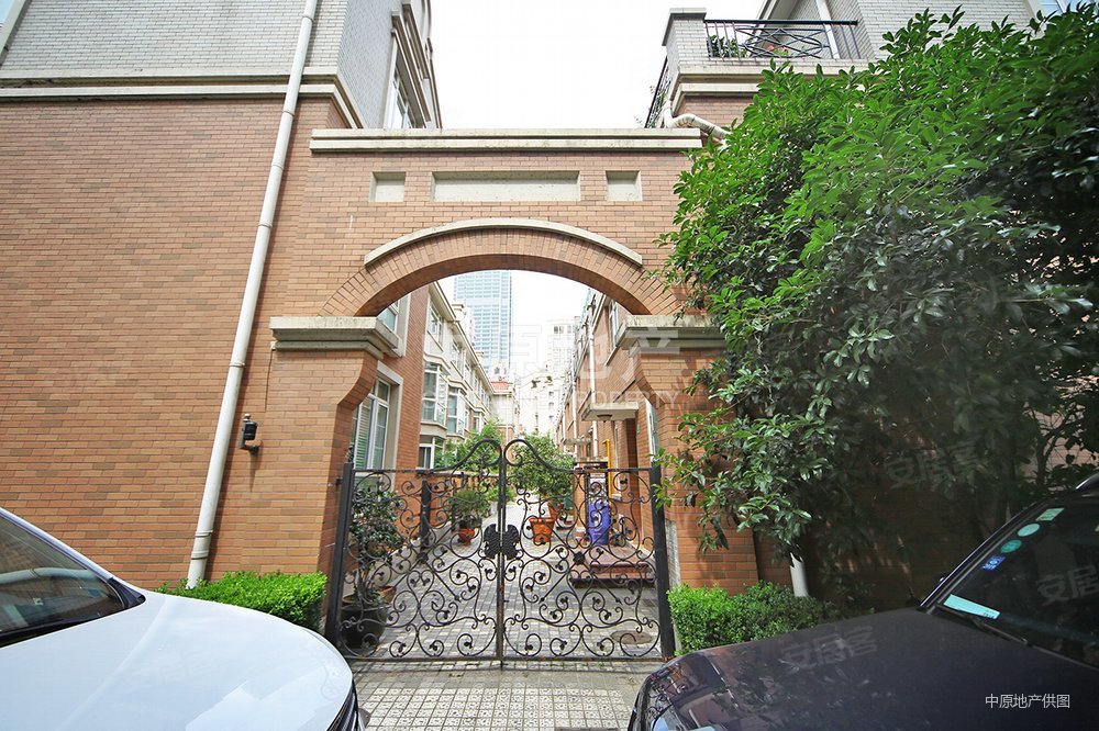 新福康里(公寓住宅)2室2厅2卫114.93㎡南1580万