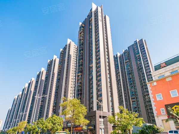 珠海高栏港区平沙时代港时代港 2室2厅1卫  电梯房 精装修 1800拎包