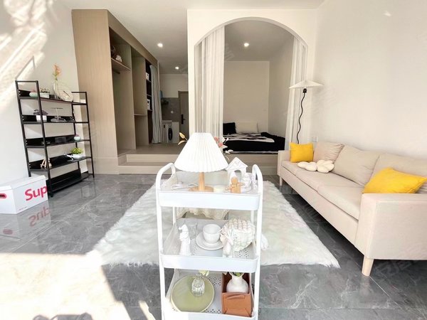 海珠区 奶油风电梯精装房 一房一厅大小单间都有 全新家私家电