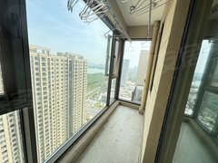 商丘睢阳万达广场日月湖旁,雍景和府,精装四居室,可观日月湖,南北通透密码看房出租房源真实图片