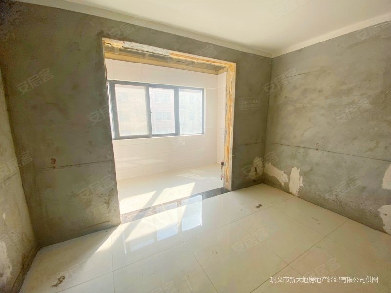 尚城华府简装三居室121平75万有证可分期双气小高层全明户型