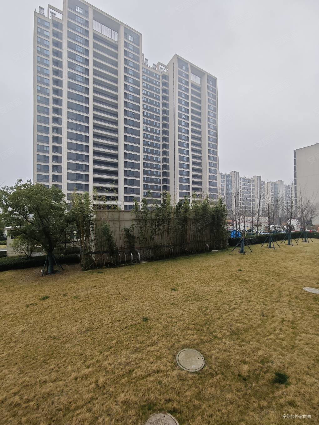 琴湖小镇精装三房单价15