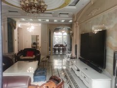 恩施恩施市小渡船恩施北碧桂园别墅出租精装家具家电齐全可拎包入住可随时看房子。出租房源真实图片
