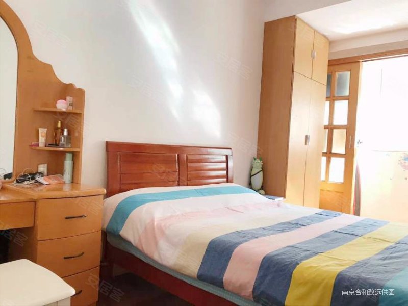 商业配套成熟 中间楼层 近医院 交通便捷 近地铁 满五,御林山庄二手房