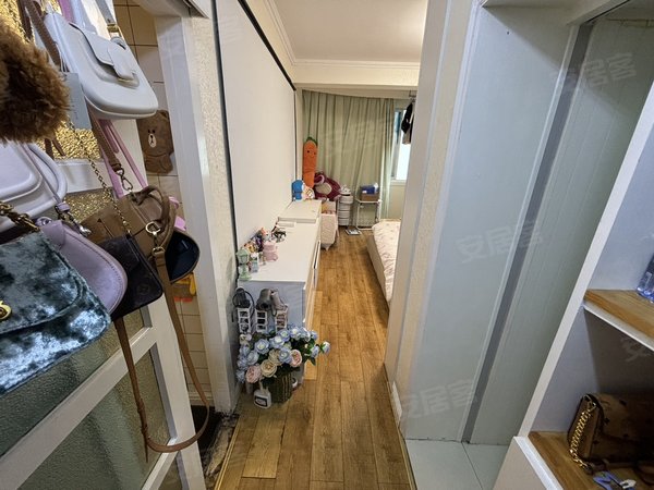 湖州长兴长兴市区国际花园(长兴)国际花园精装修单身公寓朝南可做饭