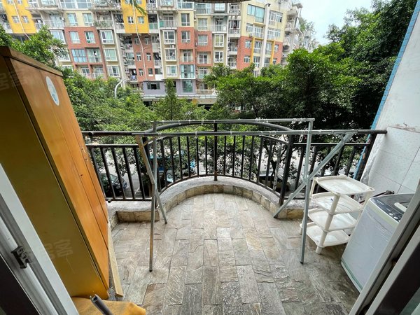 重庆南岸学府大道回龙湾小区回龙湾小区 1室1厅1卫 配套齐全 33平 精