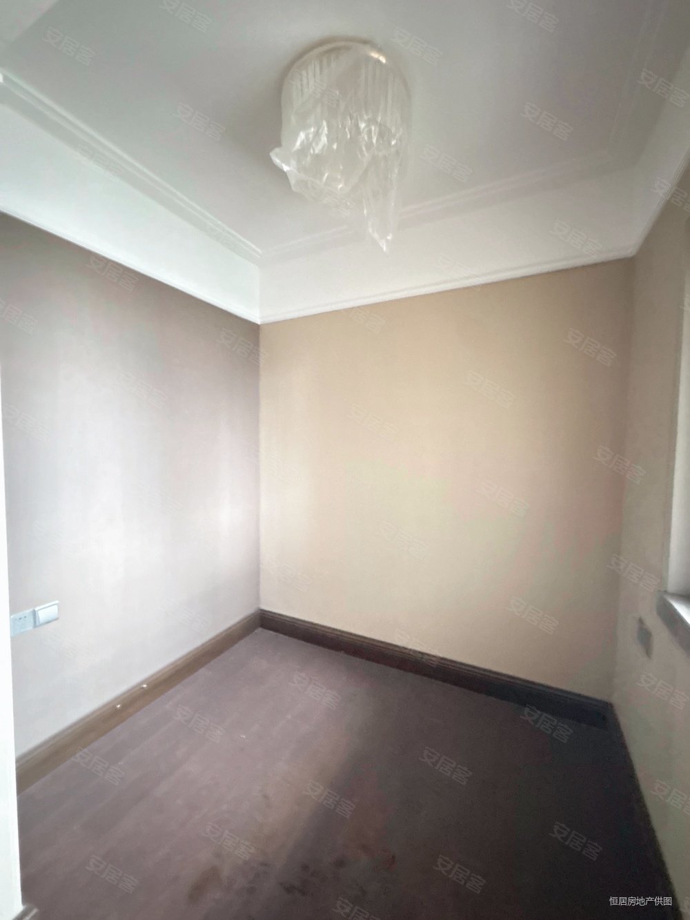 恒大御澜庭3室2厅1卫100.61㎡南北188万