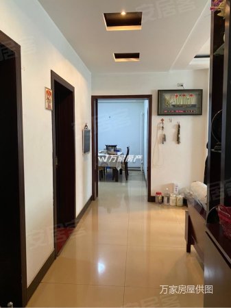 馨悦小区南北通透中间层离校近生活便利