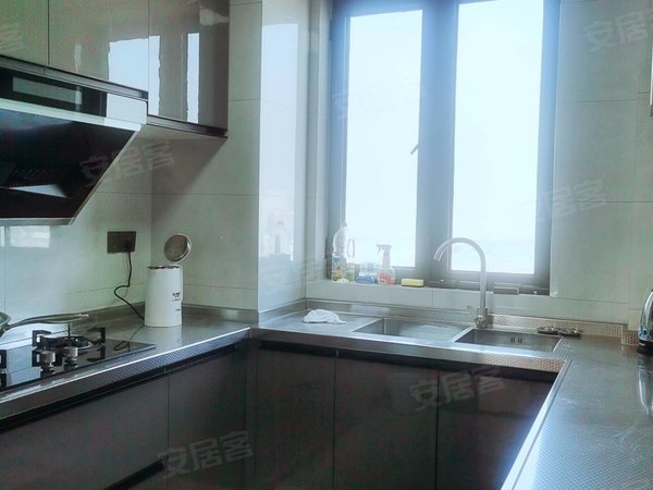 【多图】西大街花园,澄江租房,西大街花园2200元!1室2厅1卫精装!