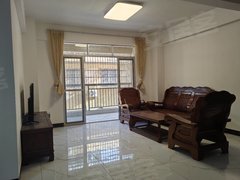 桂平桂平城区城区奥园冠军旁 出入便利 精装3房2厅2卫 拧包入住出租房源真实图片