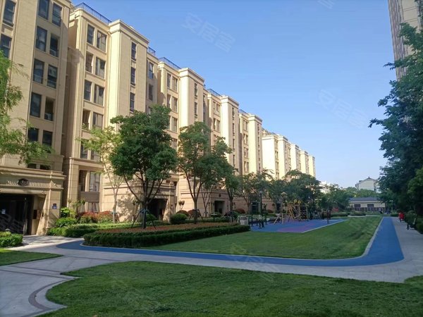 昆山玉山城南玉兰公馆玉兰公馆,拎包入住,万达对面出租房源真实图片