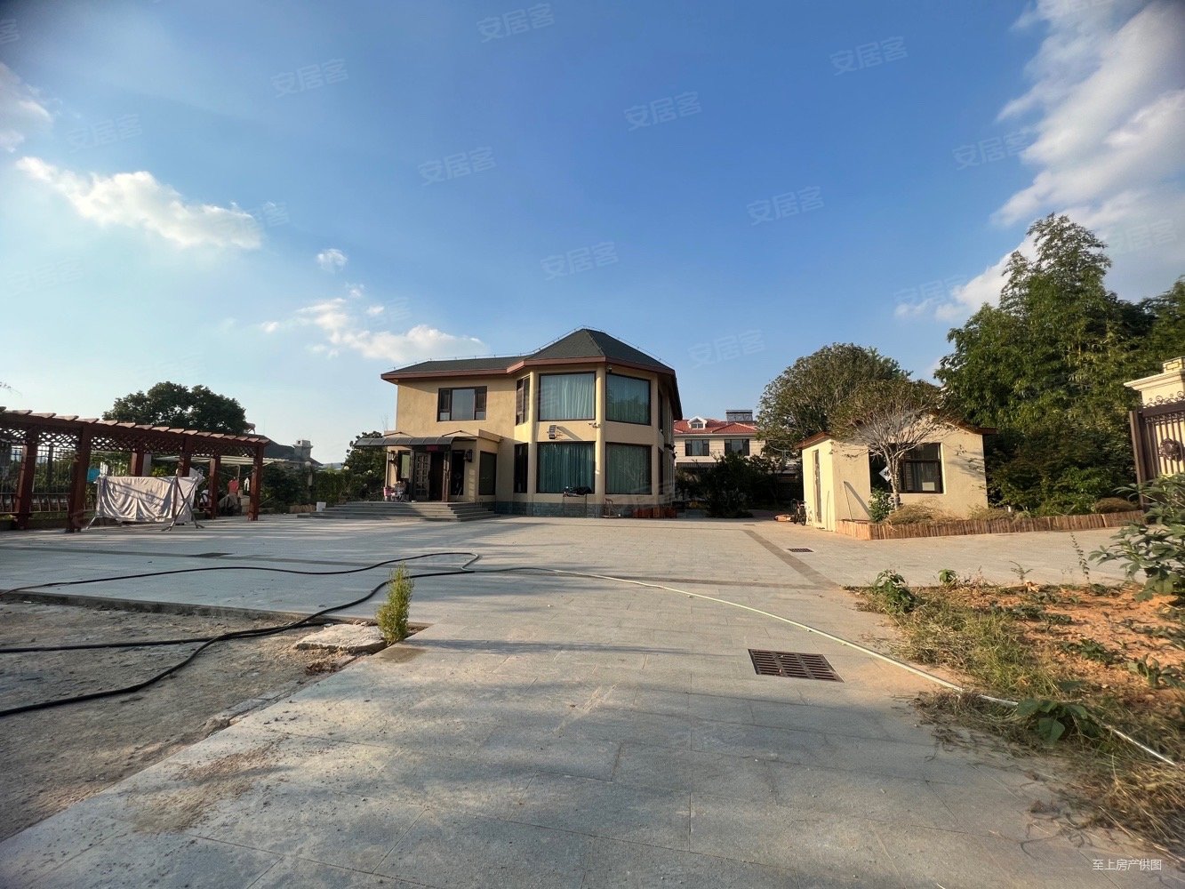 拎包即住,汉泉山庄(别墅)二手房,2100万,5室3厅,4卫,520平米-徐州安居