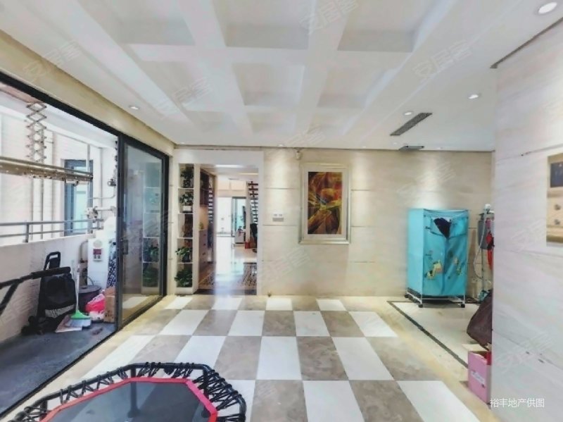 深圳房产网>深圳二手房>盐田二手房>沙头角二手房>蓝郡广场>