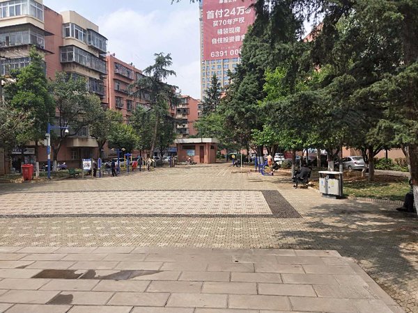 昆明官渡董家湾东华小区秋实里地铁4号线白龙路延安医院理工大学旁