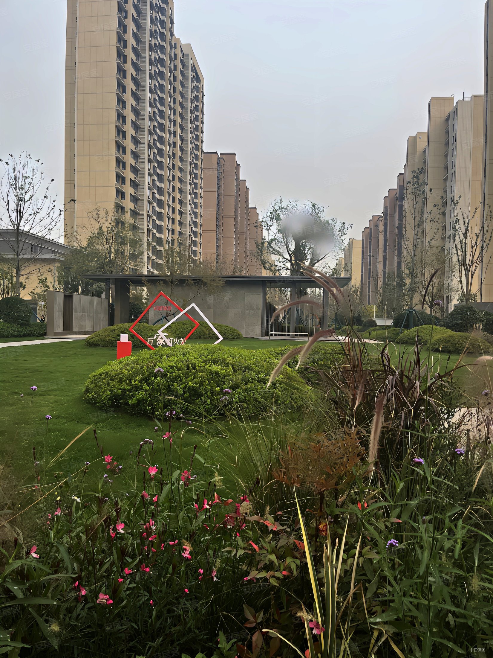 雪山万科城a103室2厅1卫87.81㎡南北140万