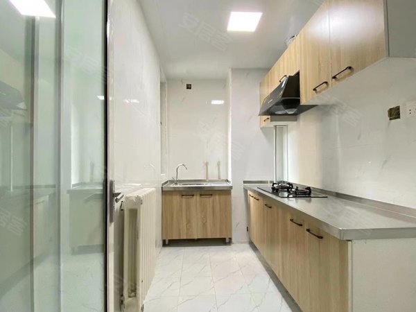 北京海淀四季青京泉馨苑京泉馨苑南里6楼次卧可矢豆租8个月 近