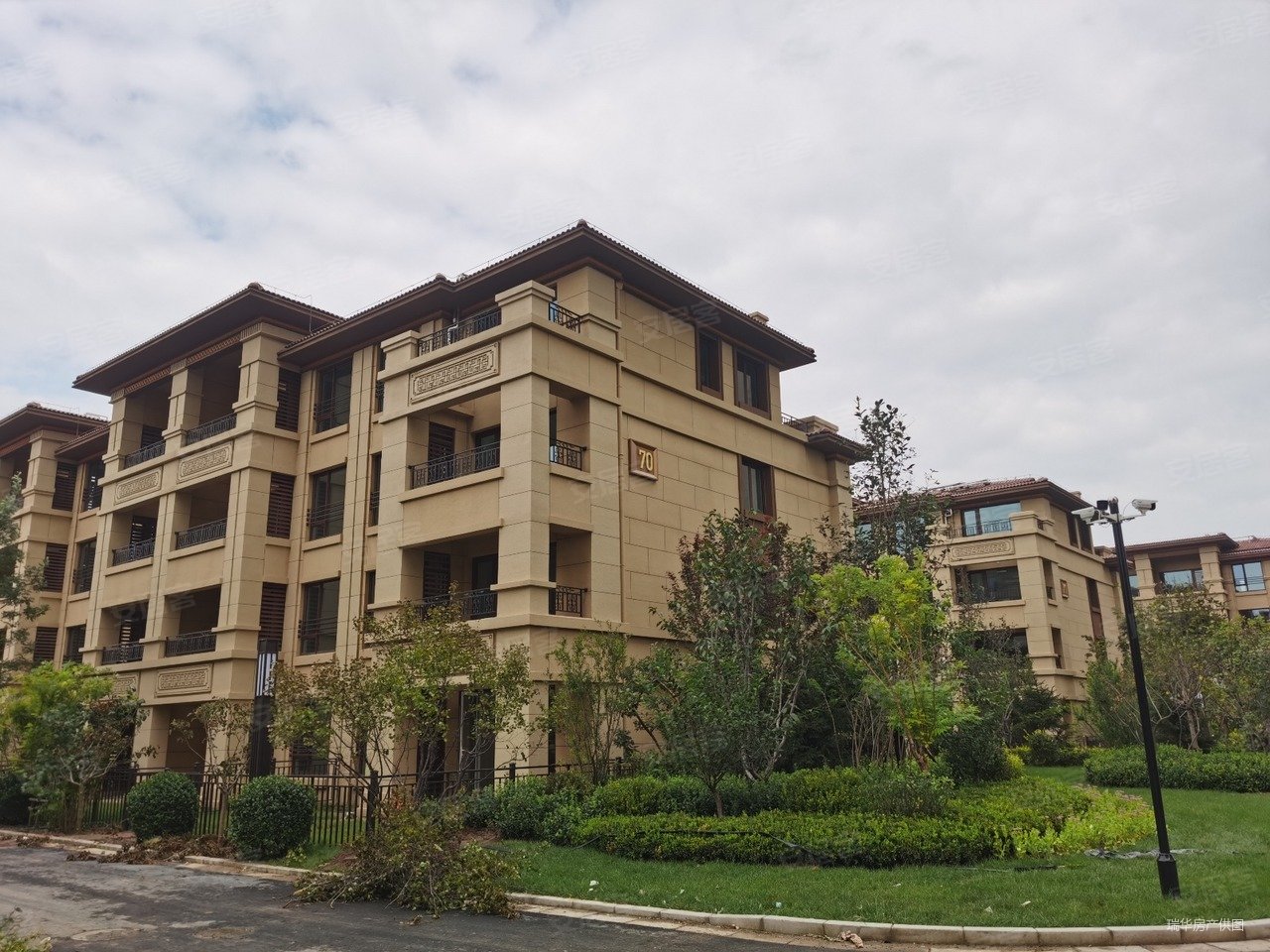 牛驼 新品 准现房别墅 独立车位花园 超大赠 外地可买,世茂璀璨天城