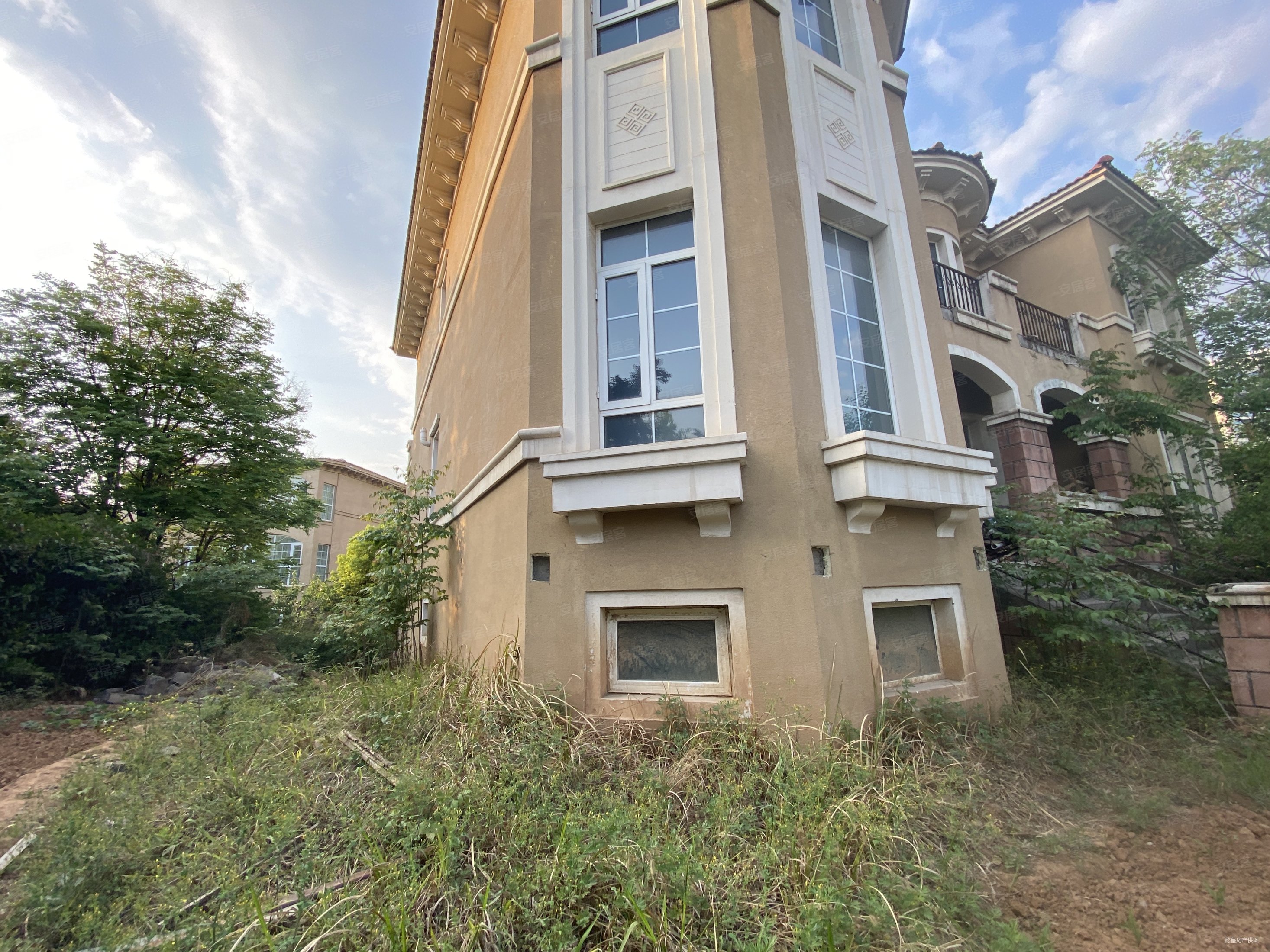 南北通透7室3厅凯瑞国宝花园别墅