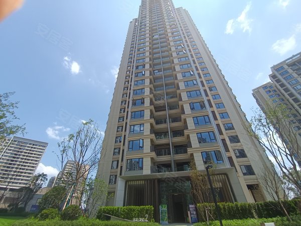 重庆渝北礼嘉御璟湖山雲极渝北区 御璟湖山 出门轻轨 商圈出租房源