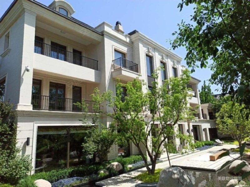 格拉斯小镇5室3厅3卫822㎡东西6099万