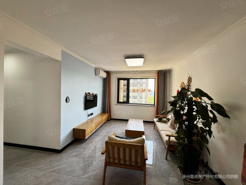 沛县 侨城中央学府 精装三室两厅 老证可贷款