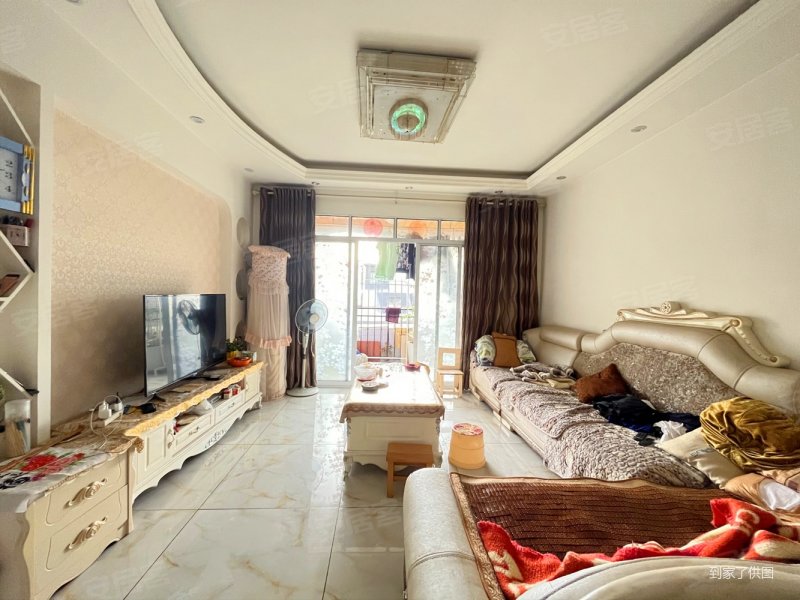 正看中庭 石马河轻轨环线旁 大川壹江城精装三房两卫 拎包入住