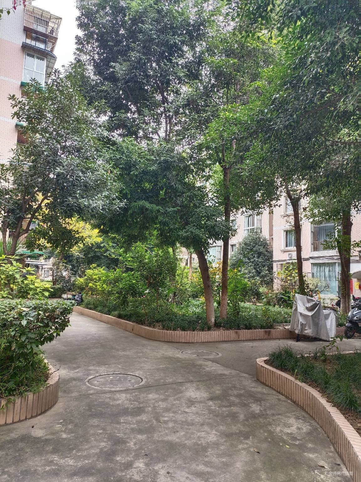 二环旁临地铁和快速公交东晖花园3楼精装套二户型好安静急售