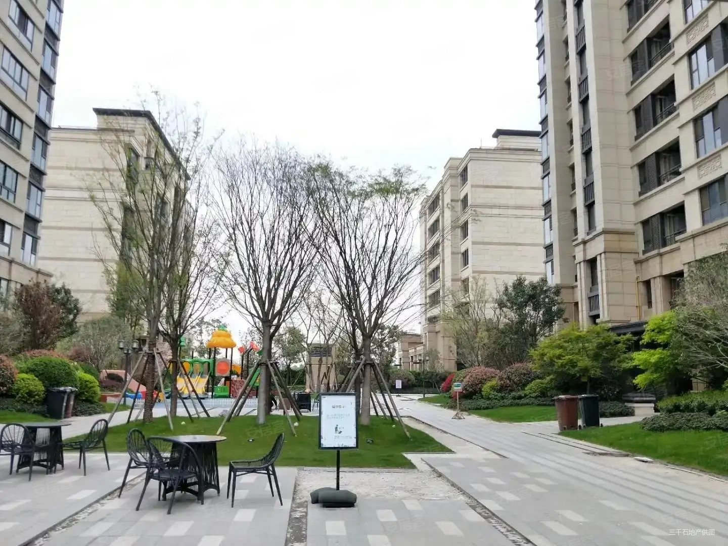 虹桥正荣府新出下叠全新装修2年挑高客厅超大花园