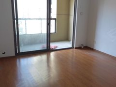 淮南寿县寿州广场实验小学附近出租房。价钱，设施齐全，周边农贸市场。出租房源真实图片