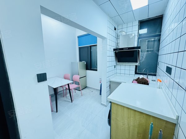 金华婺城婺城江南寺前皇小区寺前皇世贸广场拎包即住银泰金华之星价格实惠朝南周边配套很齐全出租房源真实图片