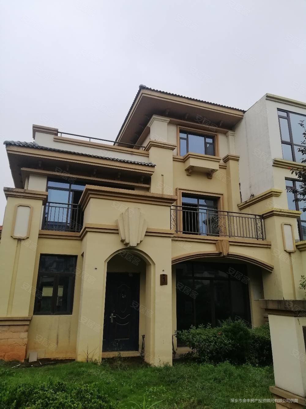 安源新区景盛豪庭别墅边户带三向花园地下室露台