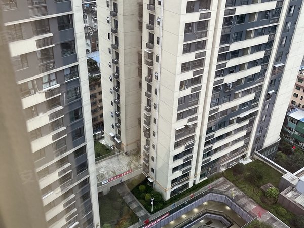 绵阳涪城临园口富临时尚天街市中心富临大都会旁富临时尚天街精装两室家电家具齐全出租出租房源真实图片
