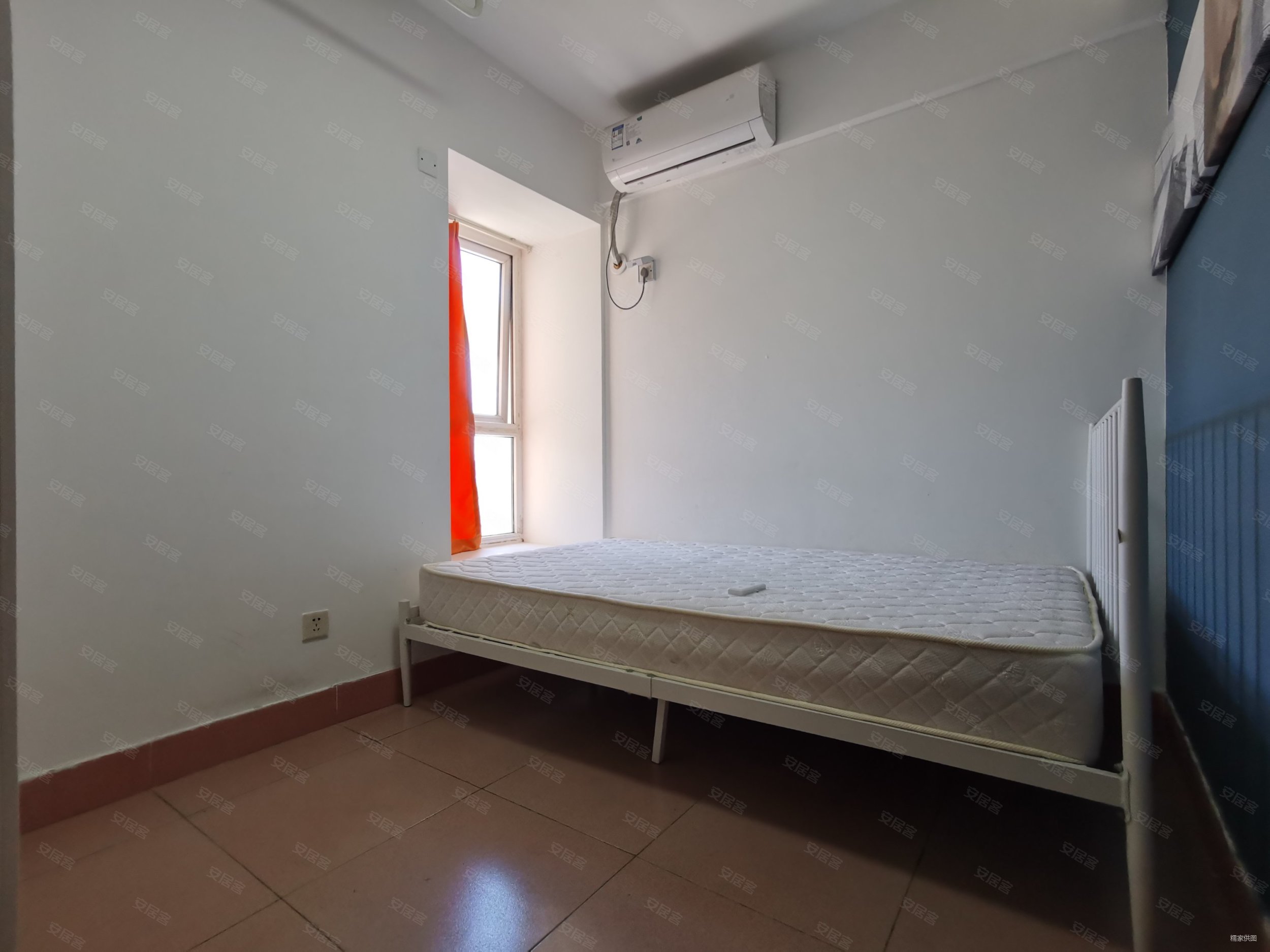 前海花园4室1厅1卫89.45㎡南530万