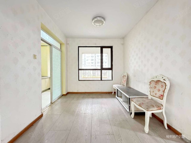 万达揽湖苑满五近地铁融创乐园出行方便产权清晰